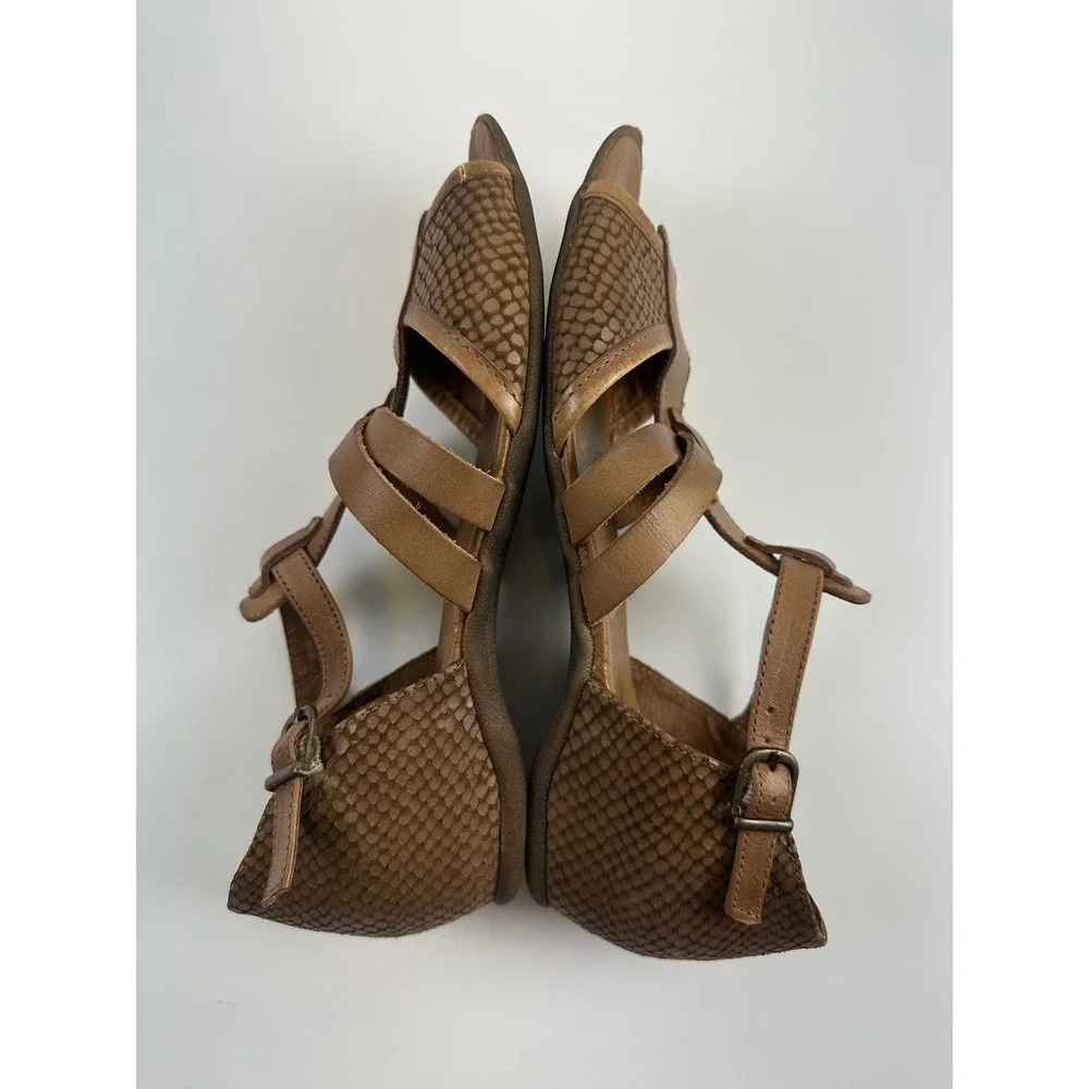 Eric Michael Brown Snakeskin Textured Strappy T-Strap Sandals Spain Women 39 8.5